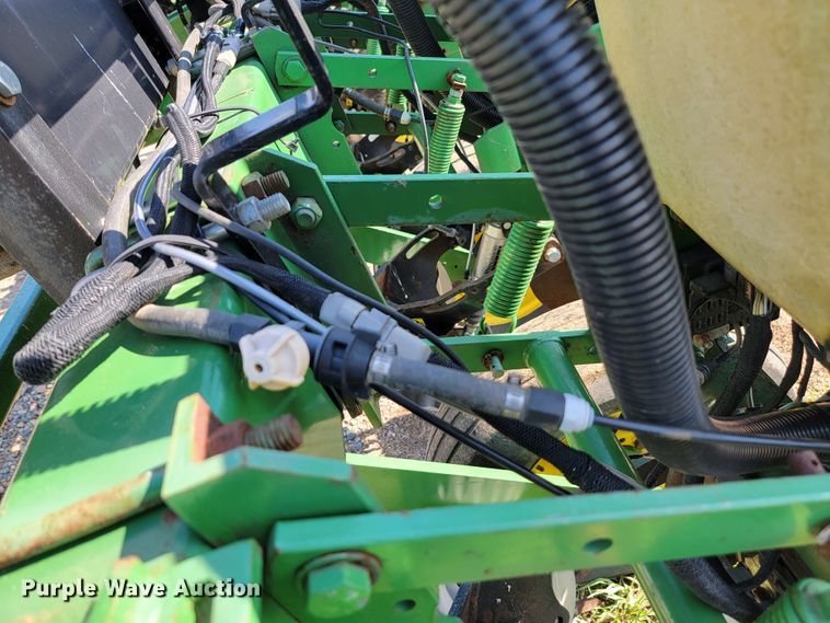 image for item JC9625 John Deere 7000  planter