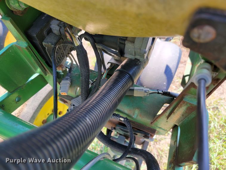 image for item JC9625 John Deere 7000  planter