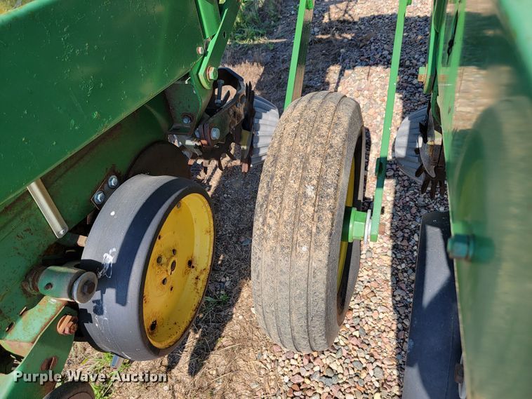 image for item JC9625 John Deere 7000  planter