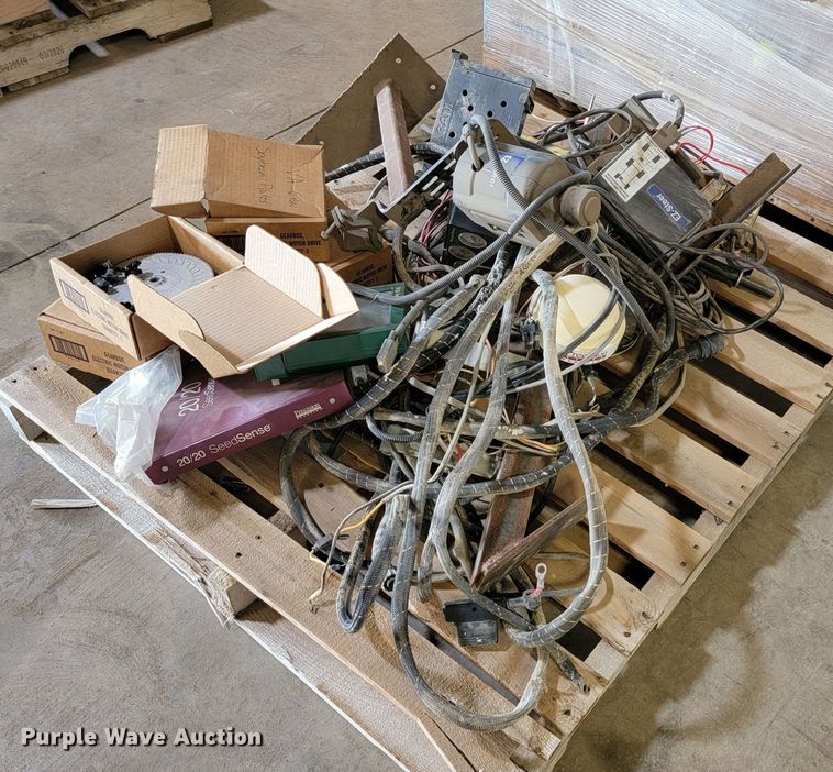 image for item JC9625 John Deere 7000  planter