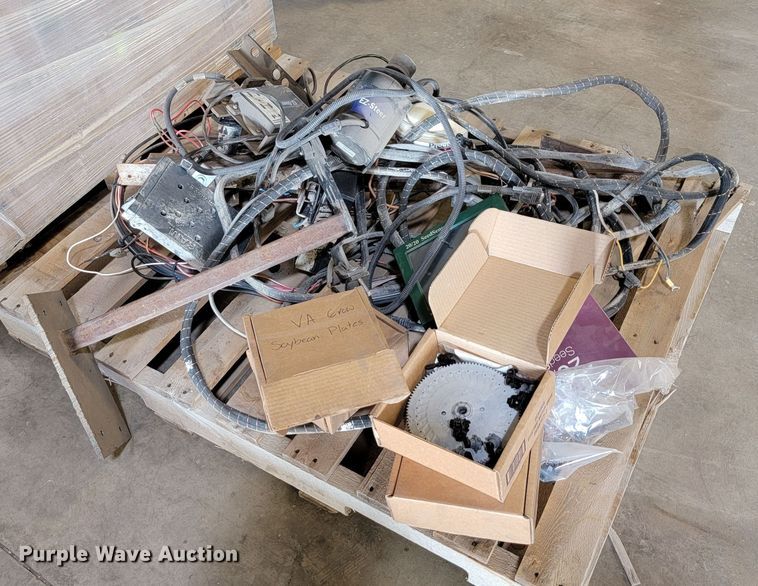 image for item JC9625 John Deere 7000  planter