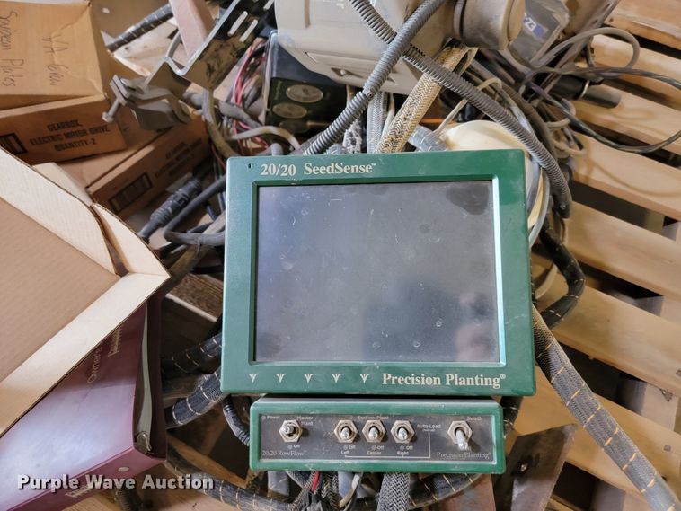 image for item JC9625 John Deere 7000  planter