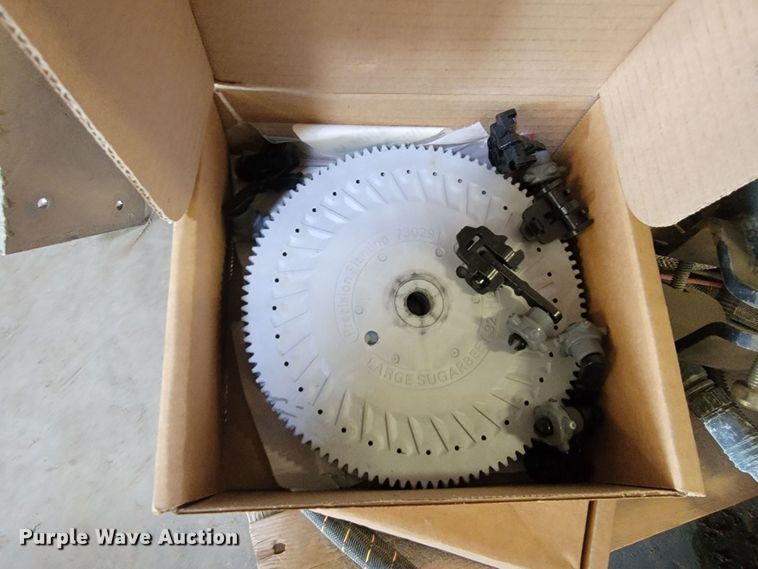 image for item JC9625 John Deere 7000  planter