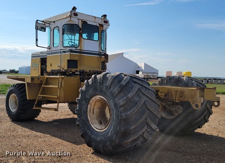 image for item JC9626 1996 Ag-Chem TerraGator 1844  applicator cab and chassis