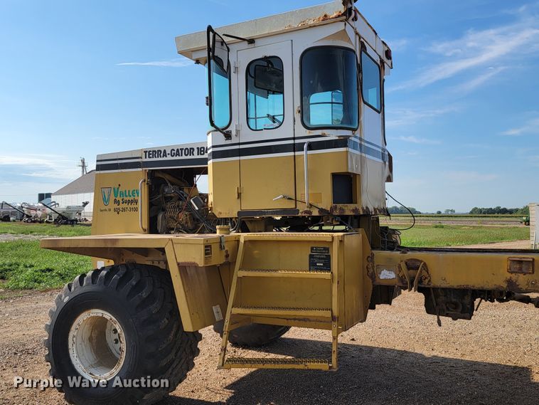 image for item JC9626 1996 Ag-Chem TerraGator 1844  applicator cab and chassis