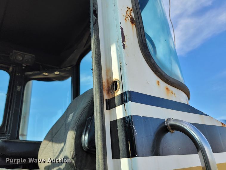 image for item JC9626 1996 Ag-Chem TerraGator 1844  applicator cab and chassis