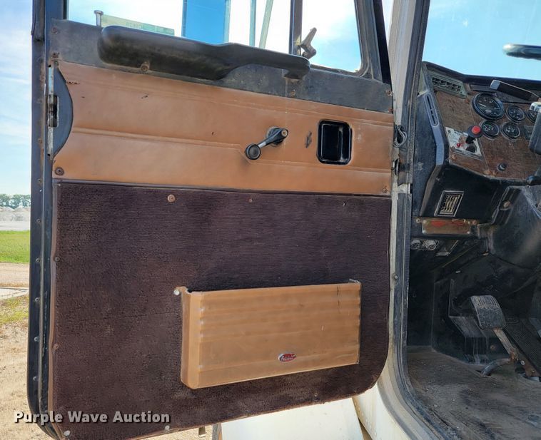 image for item JC9628 1999 Peterbilt 377  truck cab and chassis