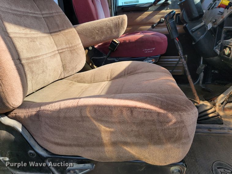 image for item JC9628 1999 Peterbilt 377  truck cab and chassis