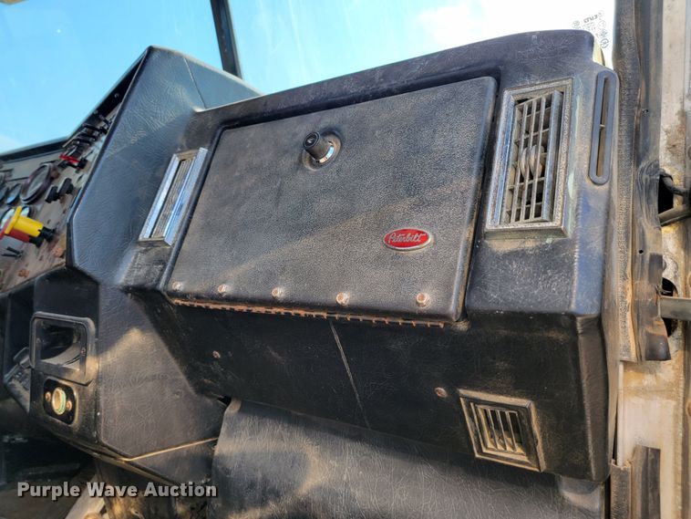 image for item JC9628 1999 Peterbilt 377  truck cab and chassis