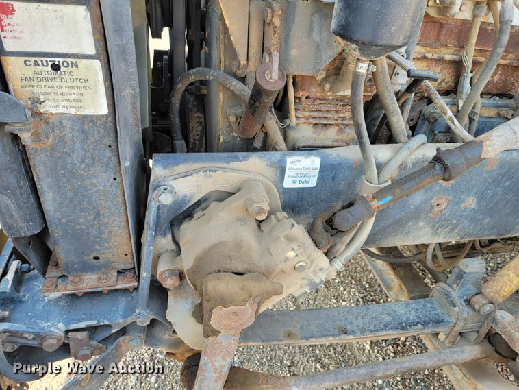 image for item JC9628 1999 Peterbilt 377  truck cab and chassis