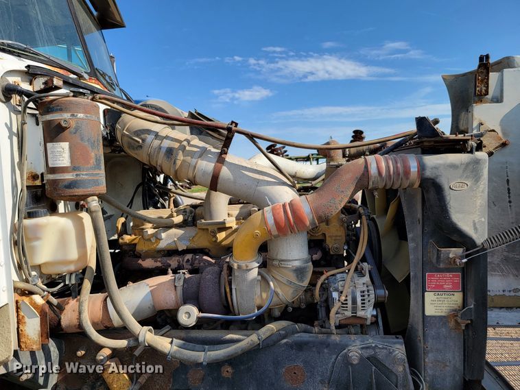 image for item JC9628 1999 Peterbilt 377  truck cab and chassis