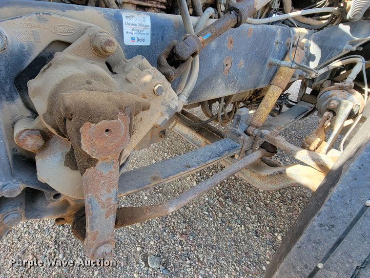 image for item JC9628 1999 Peterbilt 377  truck cab and chassis