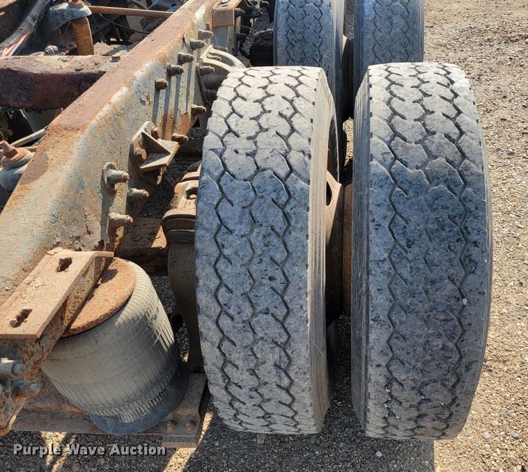 image for item JC9628 1999 Peterbilt 377  truck cab and chassis