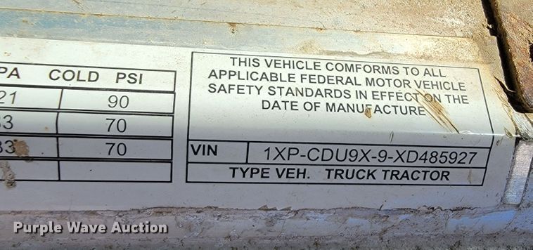 image for item JC9628 1999 Peterbilt 377  truck cab and chassis