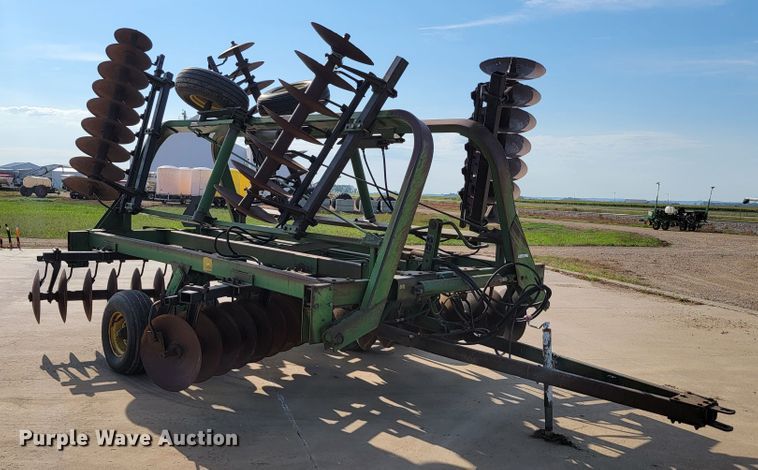 image for item JC9631 John Deere  double off-set disk