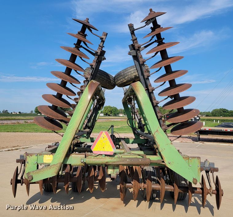 image for item JC9631 John Deere  double off-set disk