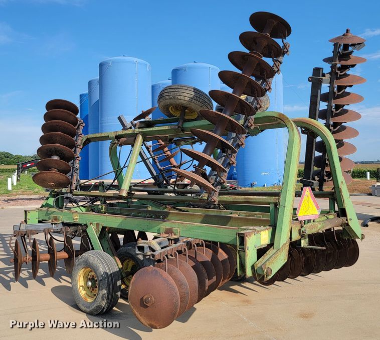 image for item JC9631 John Deere  double off-set disk