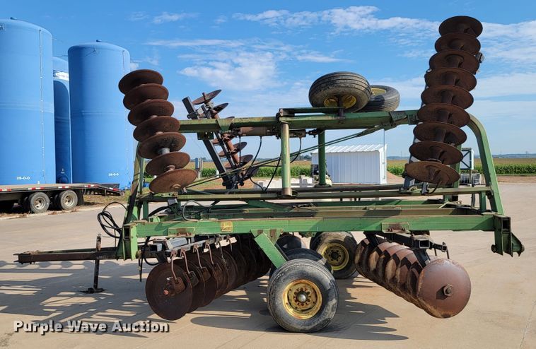 image for item JC9631 John Deere  double off-set disk