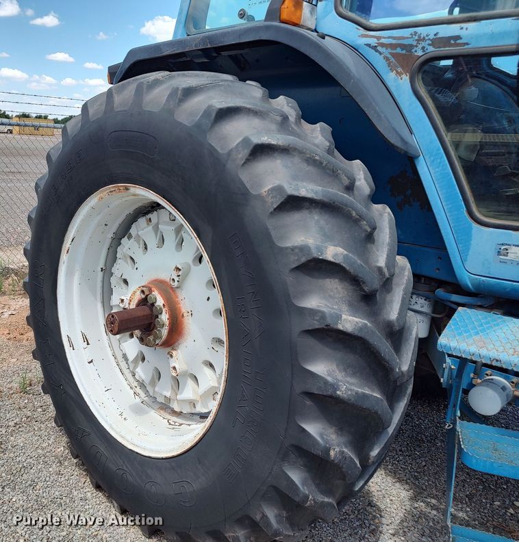 image for item JX9256 1991 Ford 8730  tractor