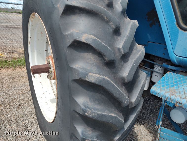 image for item JX9256 1991 Ford 8730  tractor