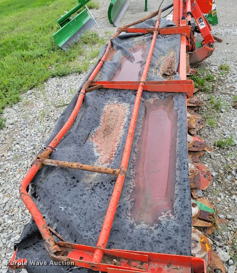 image for item JZ9185 Kuhn GMD800-GII HD  disc mower