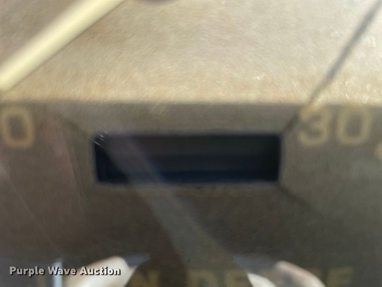 image for item KF9538 1998 John Deere 5410  tractor