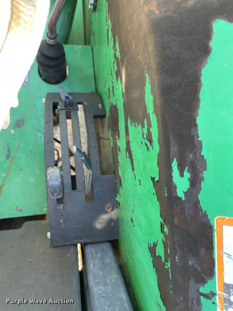 image for item KF9538 1998 John Deere 5410  tractor