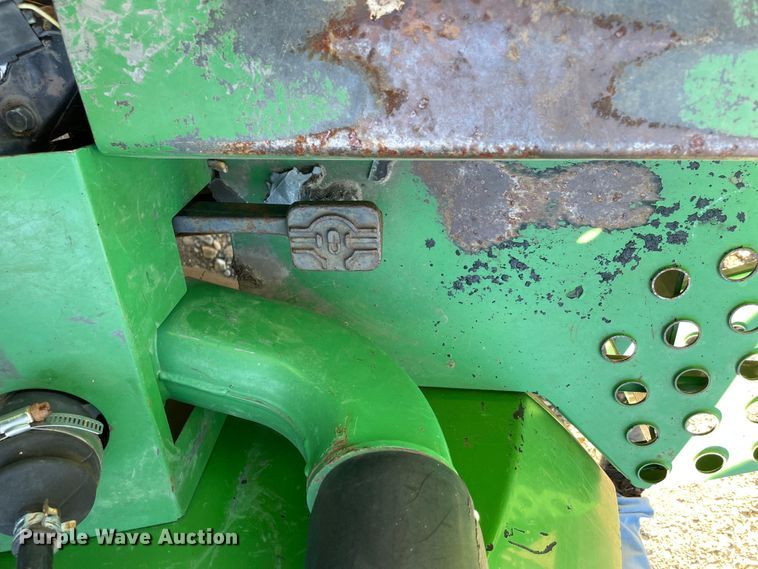 image for item KF9539 1999 John Deere 5410  tractor