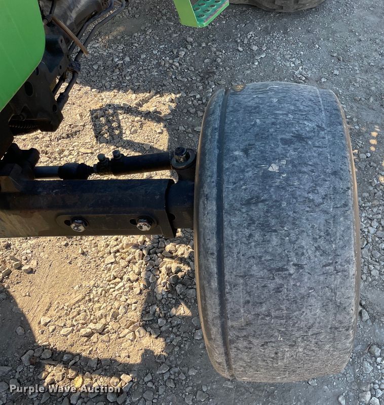 image for item KF9539 1999 John Deere 5410  tractor