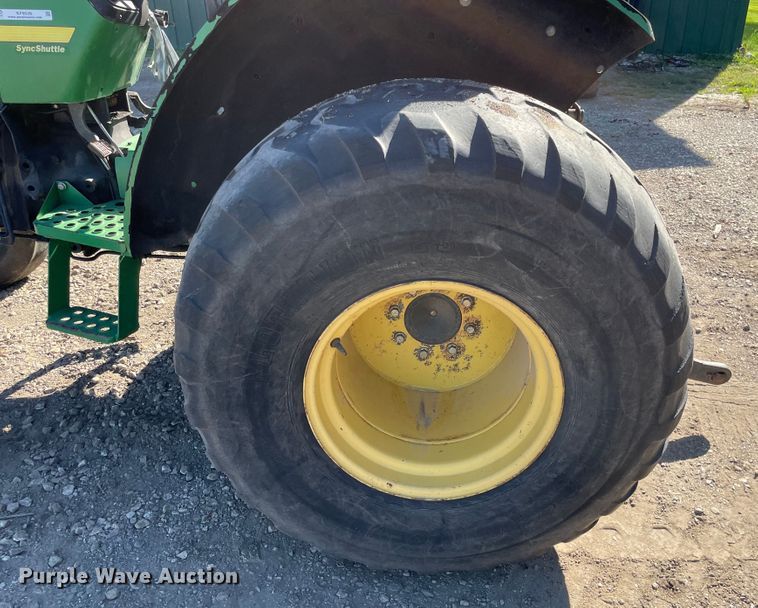 image for item KF9539 1999 John Deere 5410  tractor