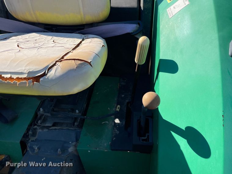 image for item KF9540 1994 John Deere 5300  tractor