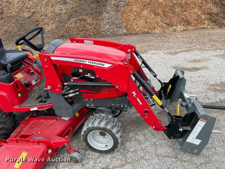 image for item KF9569 2021 Massey Ferguson GC1723E  tractor