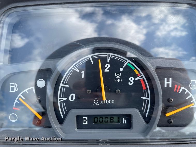 image for item KF9569 2021 Massey Ferguson GC1723E  tractor