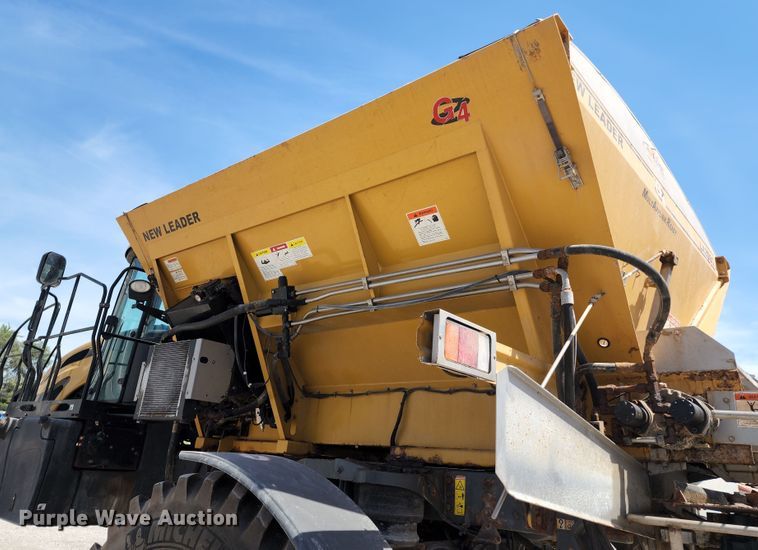 image for item KH9325 Rogator RG900  spreader