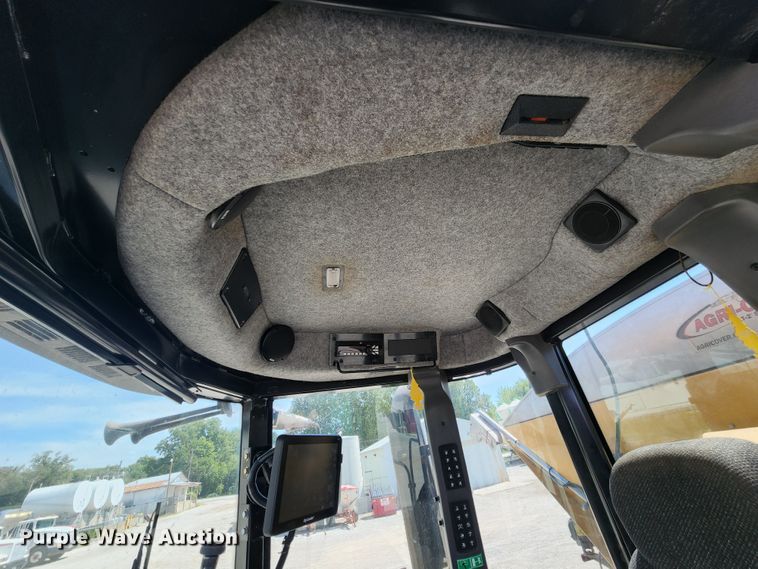 image for item KH9325 Rogator RG900  spreader