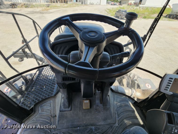 image for item KH9325 Rogator RG900  spreader