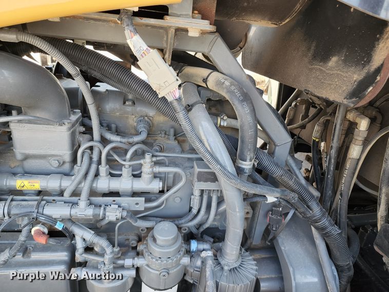 image for item KH9325 Rogator RG900  spreader