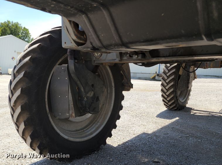 image for item KH9325 Rogator RG900  spreader