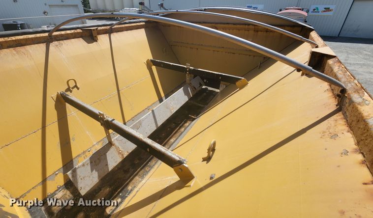 image for item KH9325 Rogator RG900  spreader