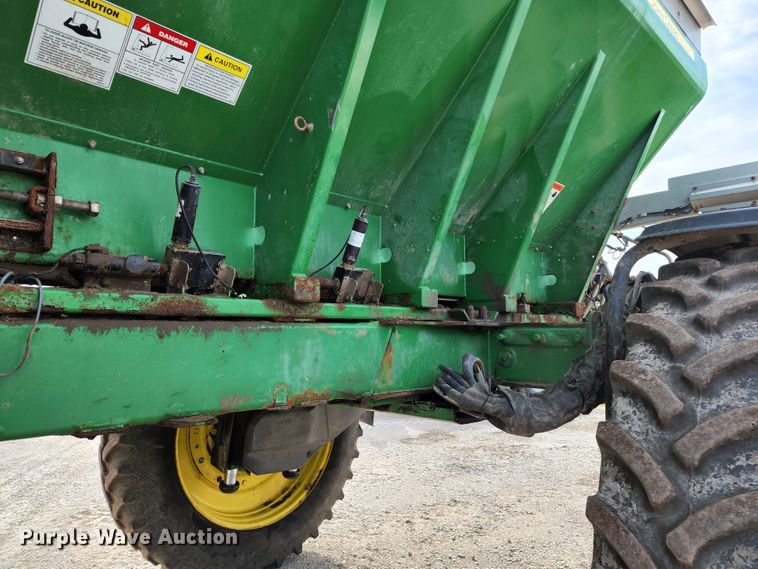 image for item KH9329 2014 John Deere 4940  applicator