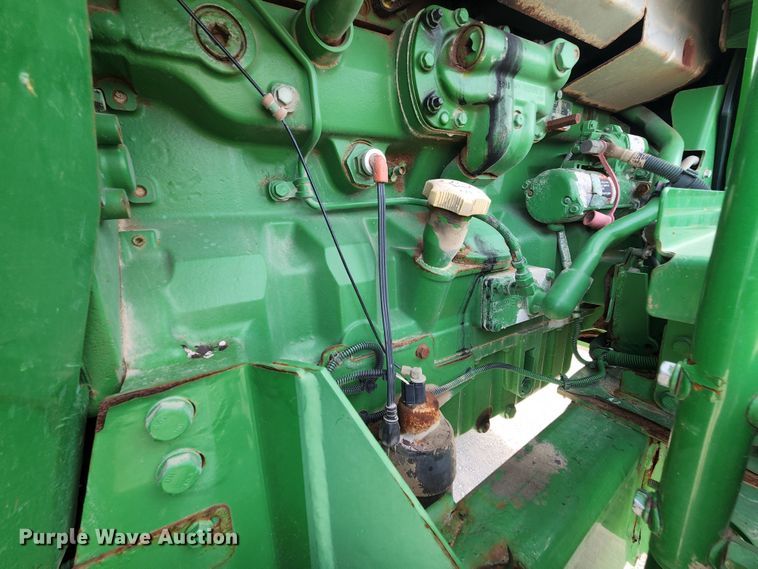 image for item KH9329 2014 John Deere 4940  applicator