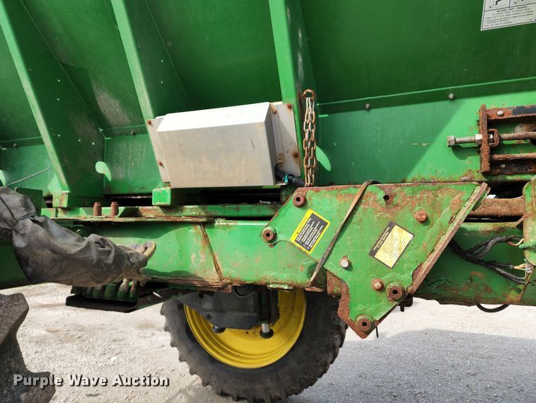 image for item KH9329 2014 John Deere 4940  applicator