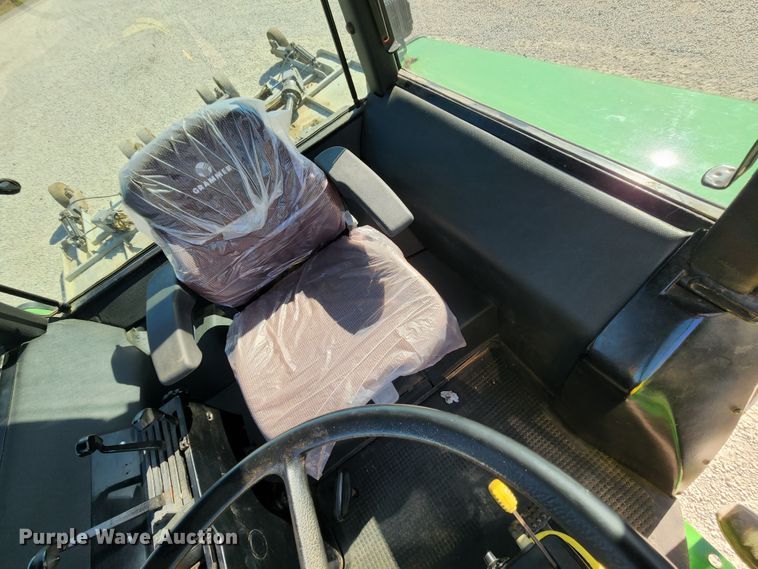 image for item KH9338 John Deere 4240  MFWD tractor