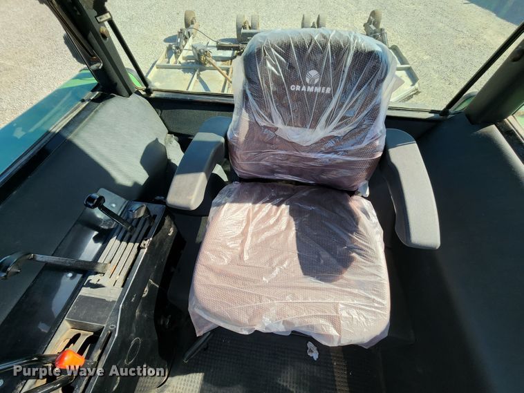 image for item KH9338 John Deere 4240  MFWD tractor