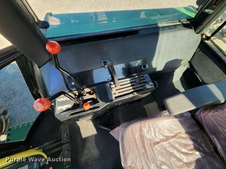 image for item KH9338 John Deere 4240  MFWD tractor