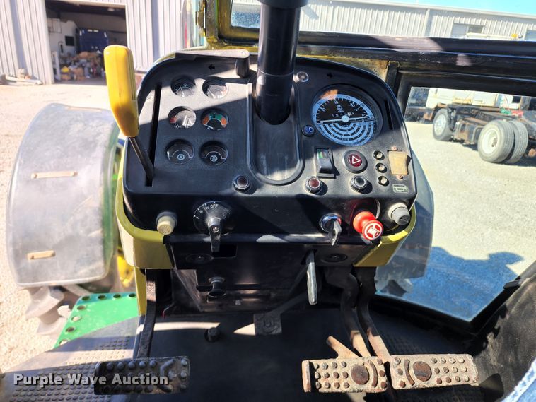 image for item KH9338 John Deere 4240  MFWD tractor