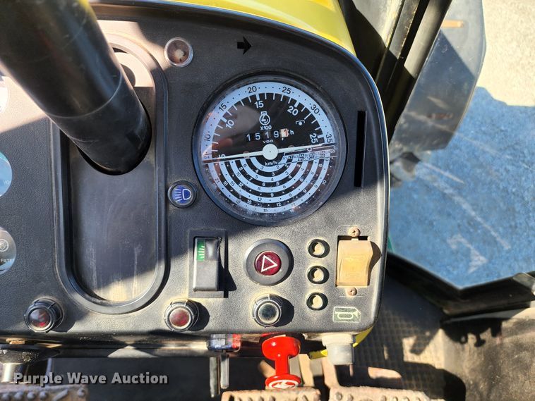 image for item KH9338 John Deere 4240  MFWD tractor