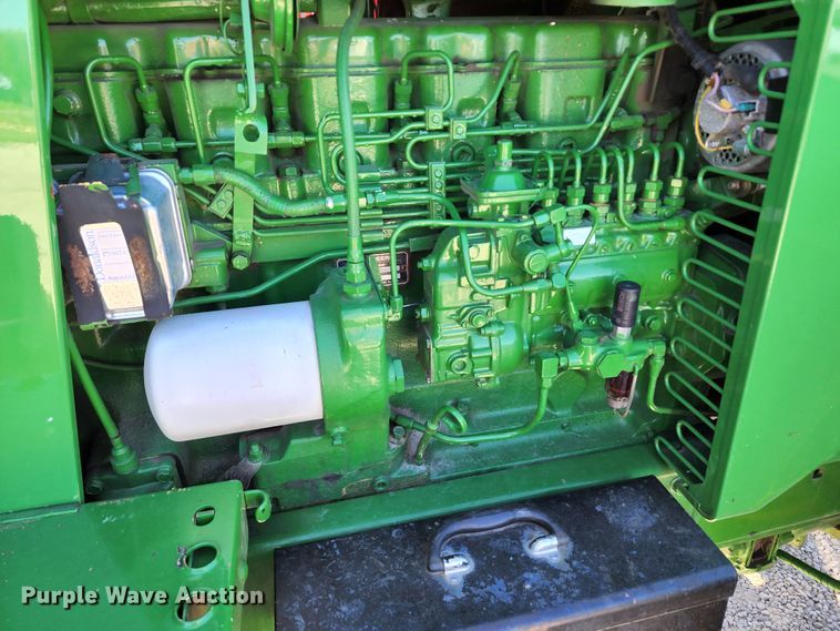 image for item KH9338 John Deere 4240  MFWD tractor