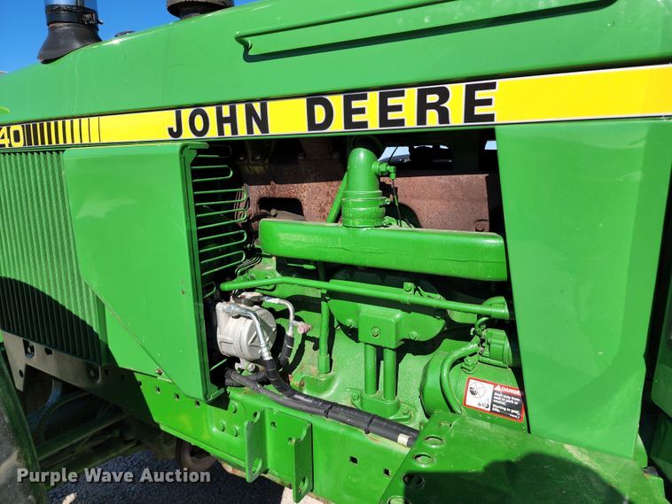 image for item KH9338 John Deere 4240  MFWD tractor