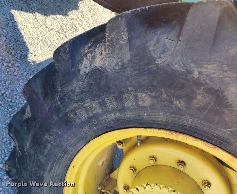 image for item KH9338 John Deere 4240  MFWD tractor